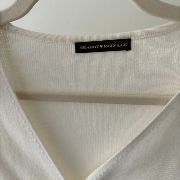 BRANDY MELVILLE Jolene Cardigan - Picture 3 of 3